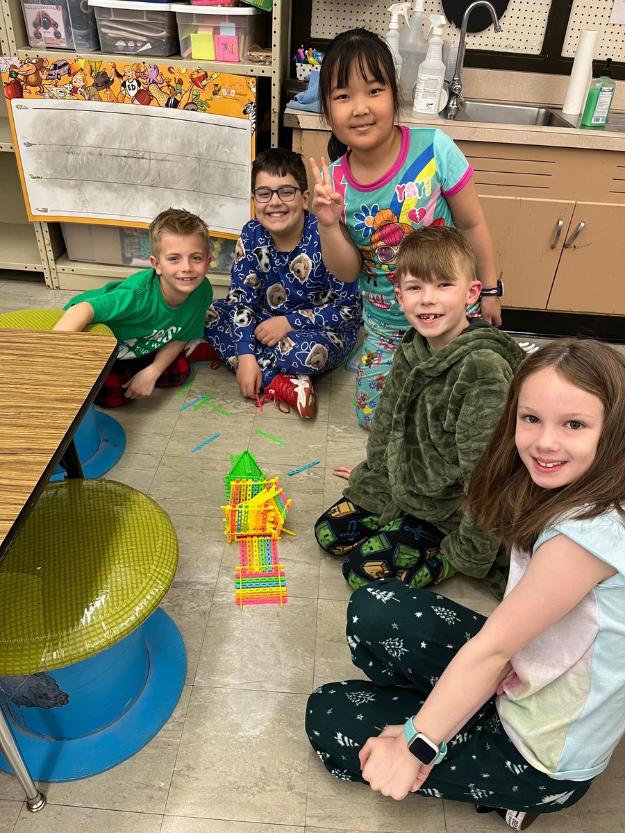 BissellLibrary's tweet photo. Our Bissell Teachers can now check out Maker Space activities from the library!  Mrs. Depew's class checks out a project every Friday and today they are testing out the new Structure Sticks. https://t.co/jNsrOzsZ3r