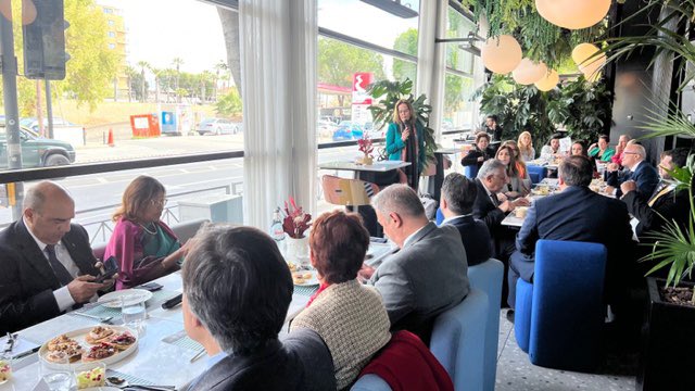 CyprusMFA's tweet photo. Lively discussion today at the “#WomenonBoards - #TimeforChange” Breakfast with the Ambassadors co-hosted by @CyprusMFA &amp; @CCCI_Cyprus 

Very fruitful exchange of views on the need to break barriers &amp; create a more diverse &amp; inclusive future in corporate boards. https://t.co/YHPcb5Hec9