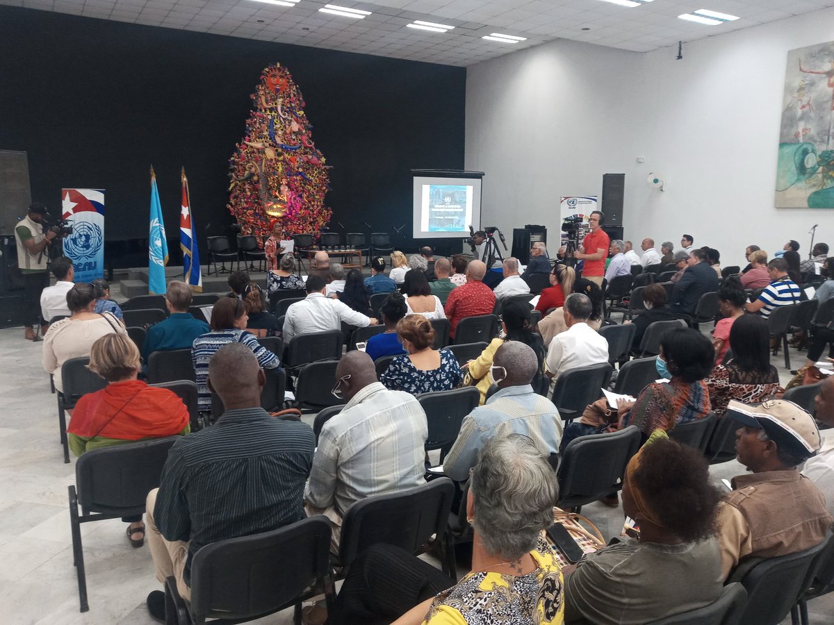 Norma_Goicochea's tweet photo. Representantes de la  #SociedadCivilCubana, diversa y plural, nos reunimos en @CasAmericas para debatir sobre los #DerechosHumanos en #Cuba. De este encuentro emanarán    recomendaciones al Estado para seguir construyendo conjuntamente en esta materia.
#DDHHCuba 
@UNHumanRights https://t.co/yfyftoXTjU