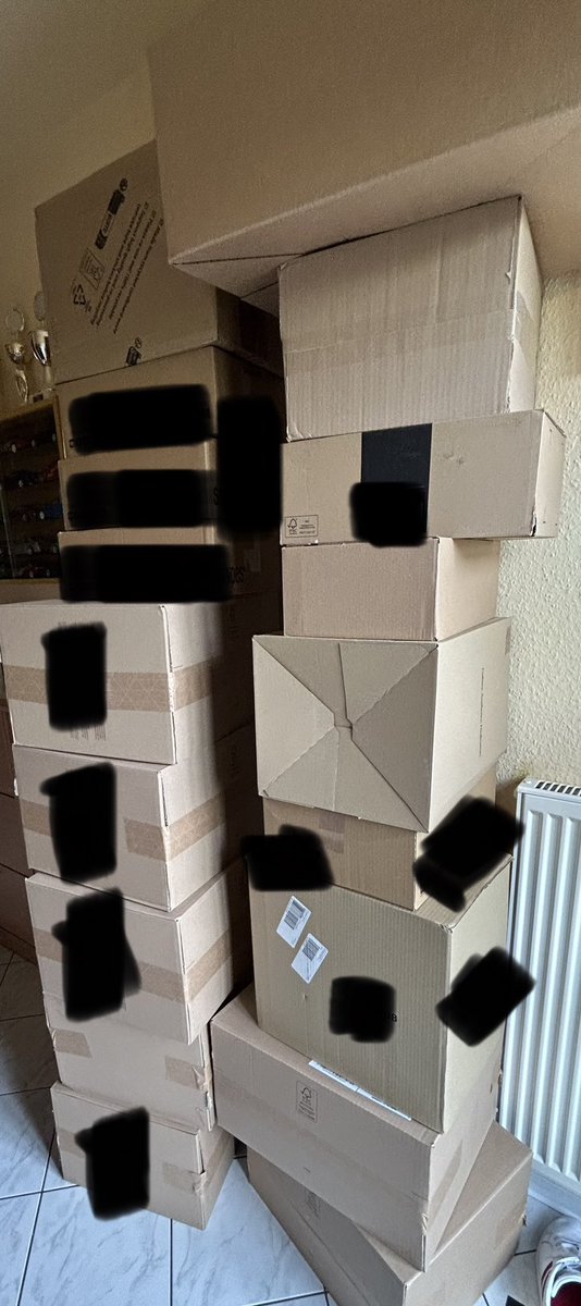 Thanks <a href="/EscapeNotify/">Escape</a> EscapeTheBricks for that juicy delivery today. <3