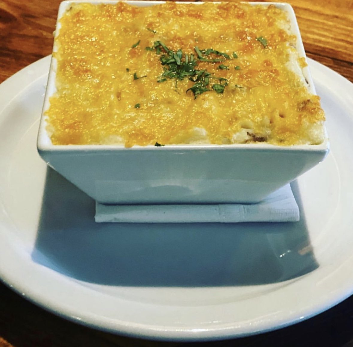 blaguarddc's tweet photo. Happy St. Patrick’s Day 🍻🥃
We’re open at 11AM 
St.Paddy’s Day Special Menu
 ☘️ ☘️☘️☘️
Corned Beef &amp; Cabbage 
Corned Beef Quesadilla 
Shepherds Pie 
Guinness Beef Stew 
#irishbars #stpaddysday #dcfoodie #dceats #nom #nomnom #nomnomnom https://t.co/sHZuDvh25x