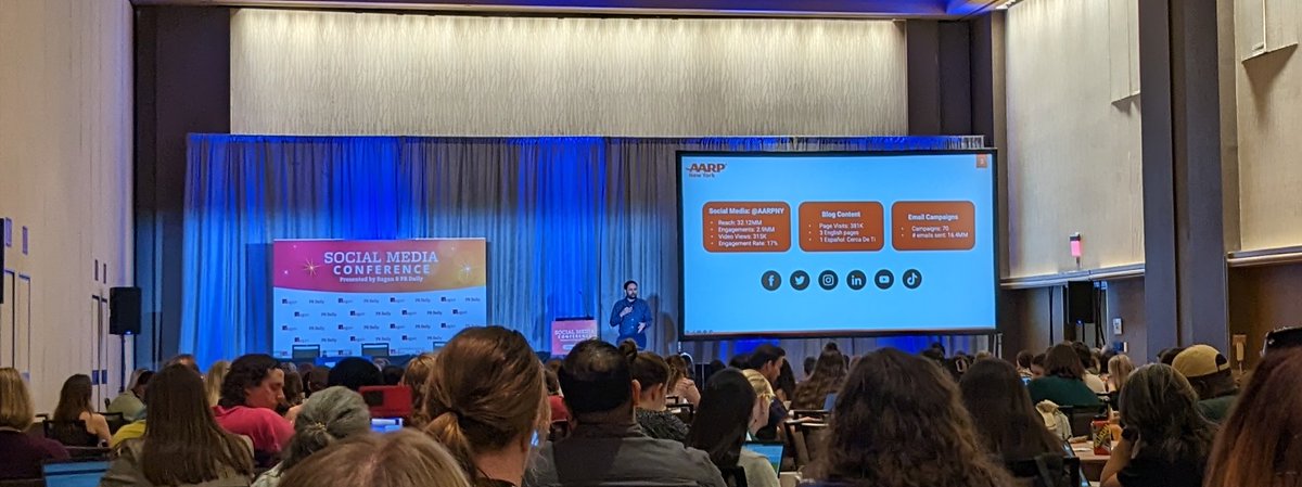 hillarykwiatek's tweet photo. Hearing from Andre Hidalgo from @AARPNY about social measurement. It's always so important (and fun) to drive your social strategy with solid data! #RaganDisney https://t.co/5fTctjXbIT
