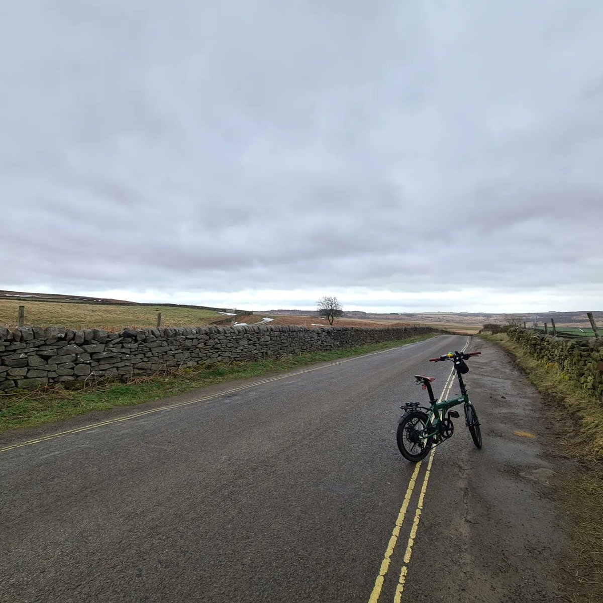 Melaniecycles's tweet photo. Have bike will travel! (But oh my those hills are high and steep! Thank goodness @MyMycle The Saint has a battery!).
#peakdistrict #activetravel #cyclingisfun @WeAreCyclingUK @letsrideuk @LovetoRide_ https://t.co/E9F05vIWGd