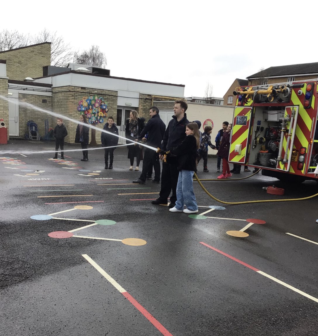 Fir Tree School tweet media