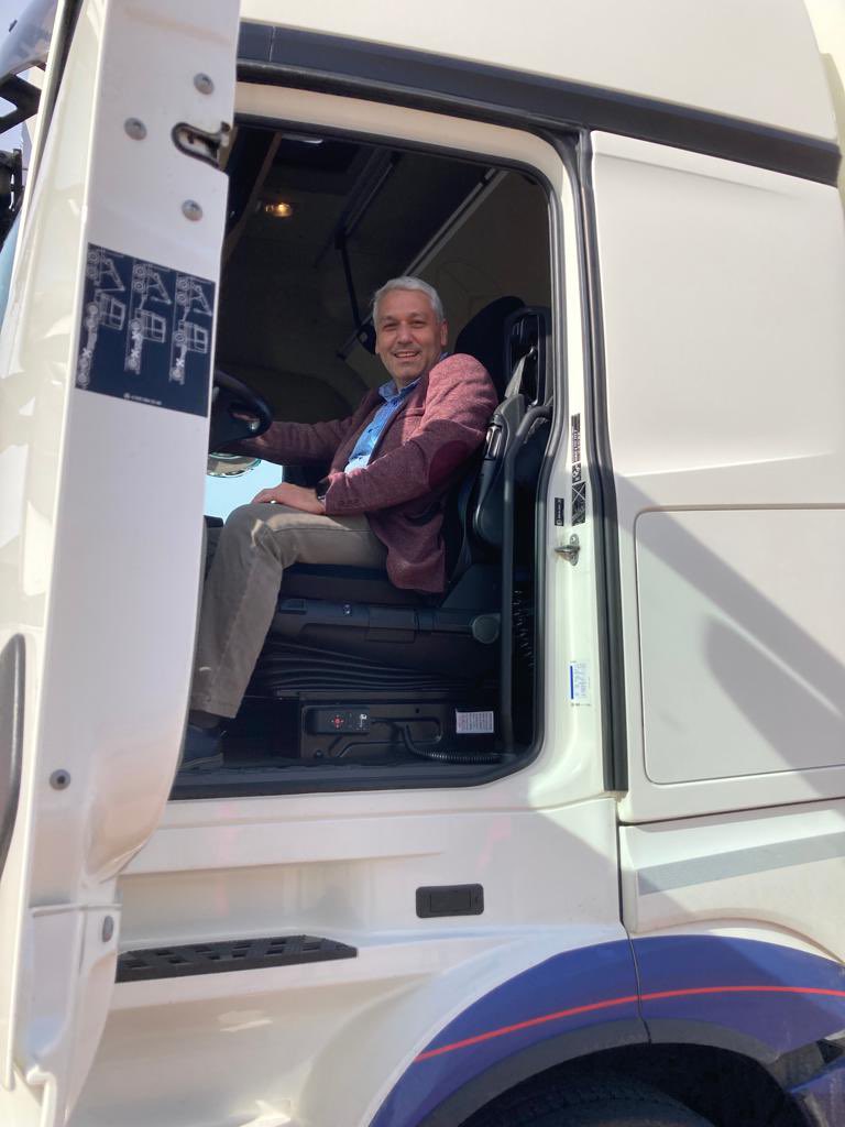 Vanochtend samen met <a href="/maaikerodel/">Maaike Rödel</a> en <a href="/Murat_MYldrm/">Murat Yildirim</a> de Open Dag van <a href="/PortofTwente/">Port of Twente</a> bezocht. Veel jongeren uit het #onderwijs aanwezig. #transport en #logistiek #belangrijk.