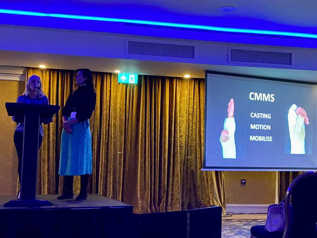 Congratulations to Emma Carr &amp; Kylie O'Grady the winners of the 2023 IHSS Research Prize who presented their research on "CMMS is an effective and efficient technique in the treatment of stiff hands" 👏