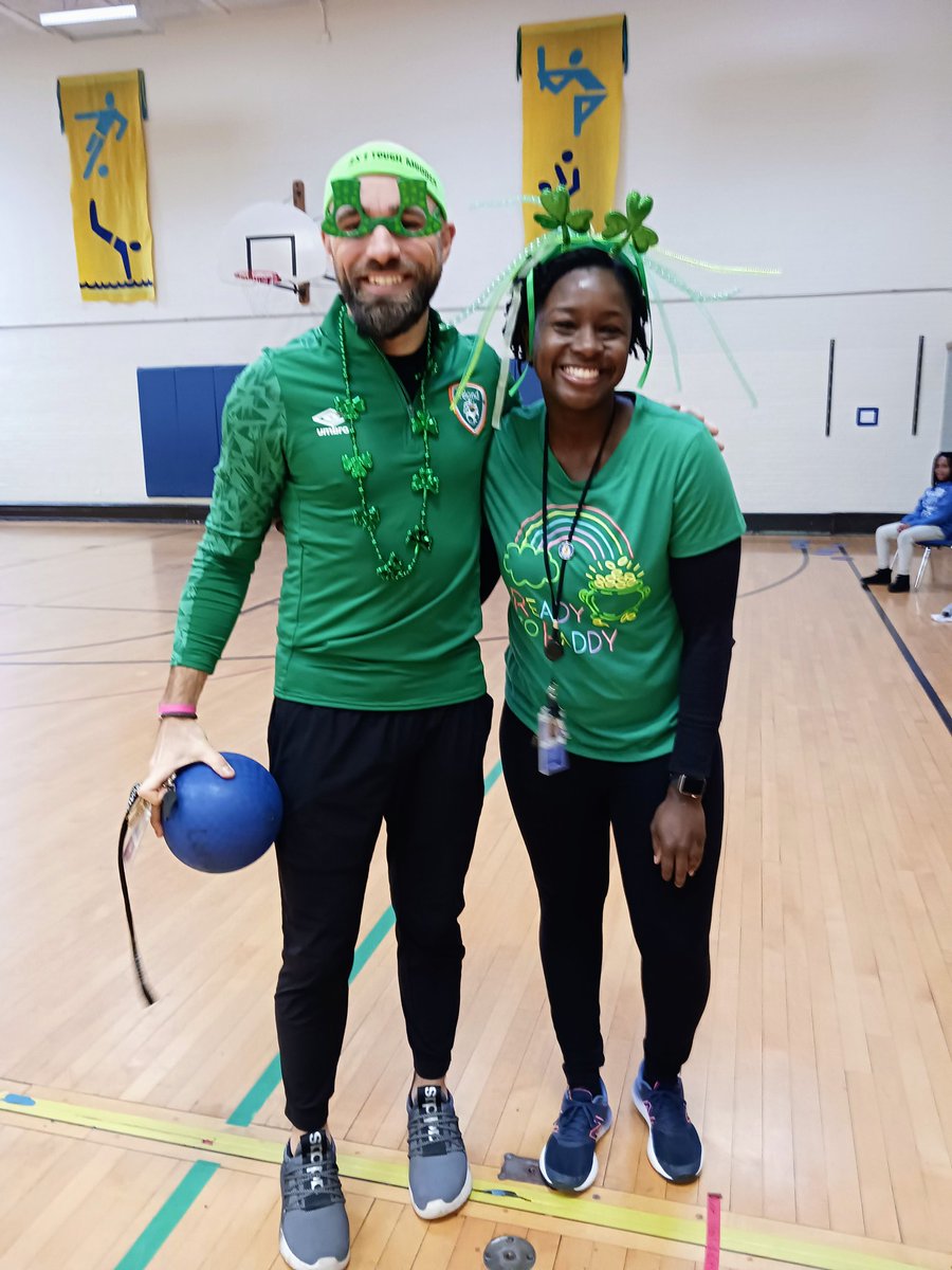 LongfellowPE's tweet photo. Assistant principal Ms Harris and PE teacher Mr Dolan are so fun! #longfellowbears #weareD97 @MsHarrisD97 @YoMJ1 @LongfellowPE https://t.co/MspZJl1Pzq