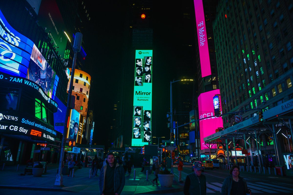 When RUMOURS came true. New York Times Square.  @spotify @SpotifyAsia 
#mirrorrumours #mirrorweare