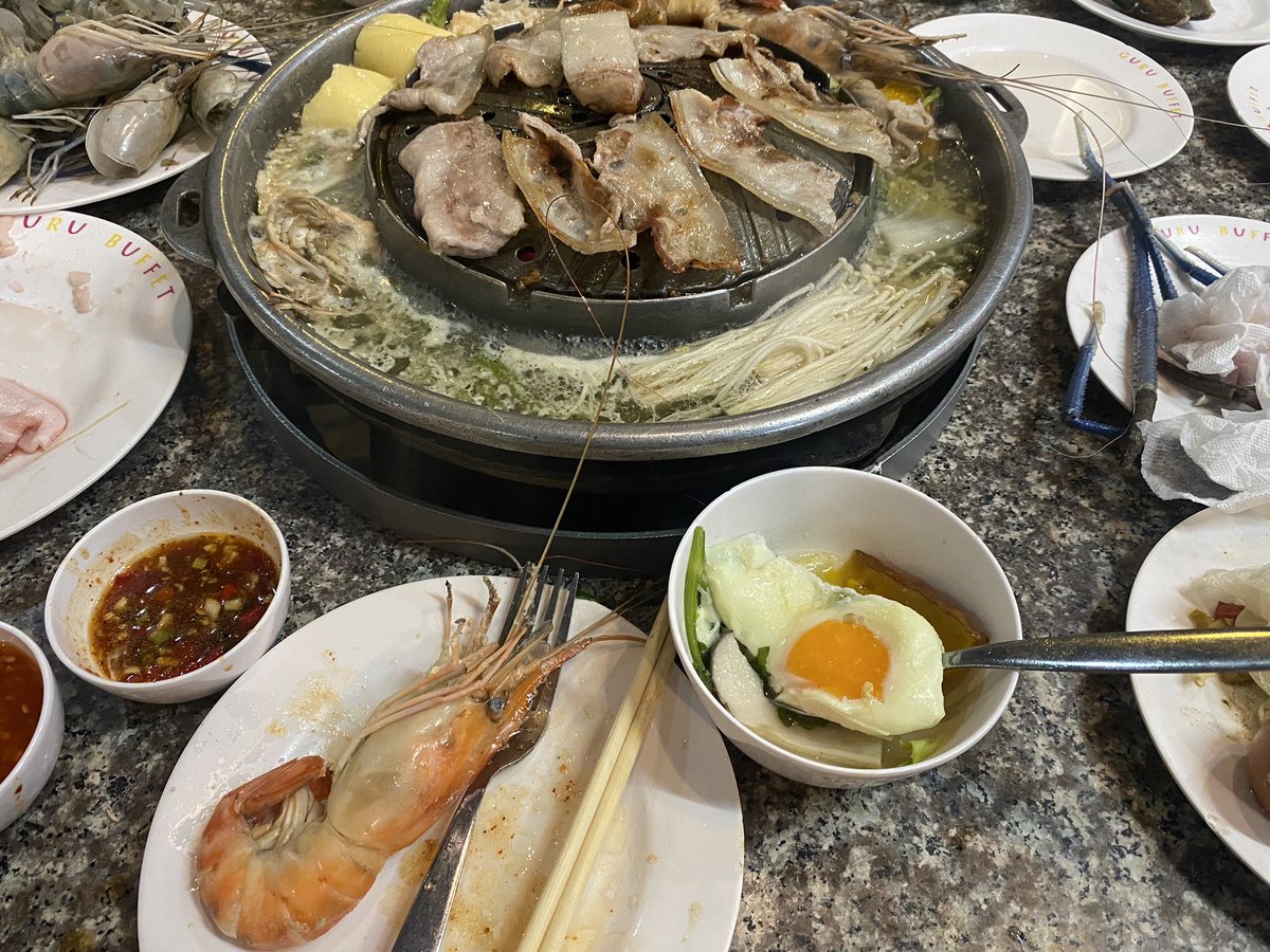 onuma03's tweet photo. สุขใดเท่าจะได้กินหมูกะทะ วันนี้ขาดเบียร์😞 https://t.co/XzRijkNYKj