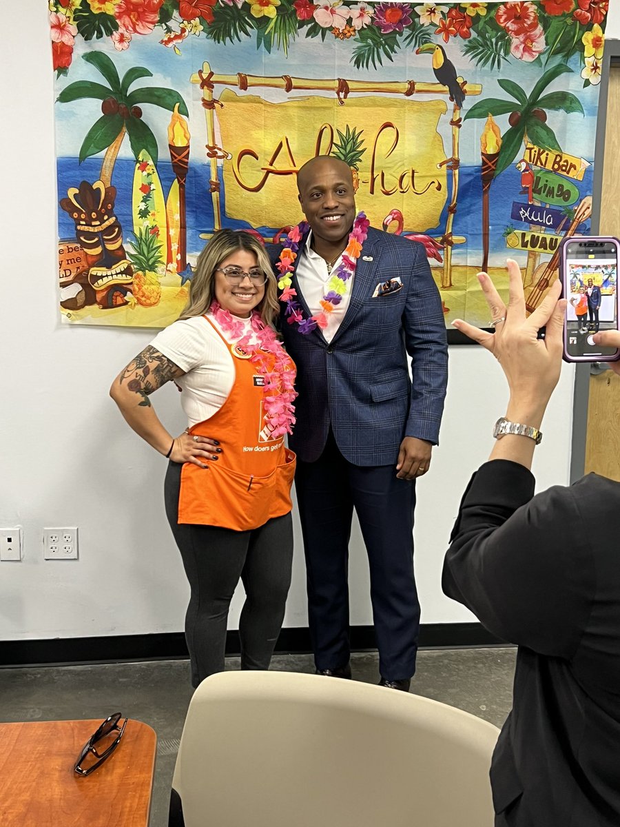 Yesterdays walk with congress man hunt was awesome 👏 Thank you for the partnership and building strong relationships <a href="/CornishaJeffery/">Cornisha Jeffery</a> <a href="/Jhans818/">Jonathan Barrera</a> <a href="/MejutoAllen/">Allen Mejuto</a> <a href="/loisl97/">tonya h</a> Celebrating success sharing the Aloha way !