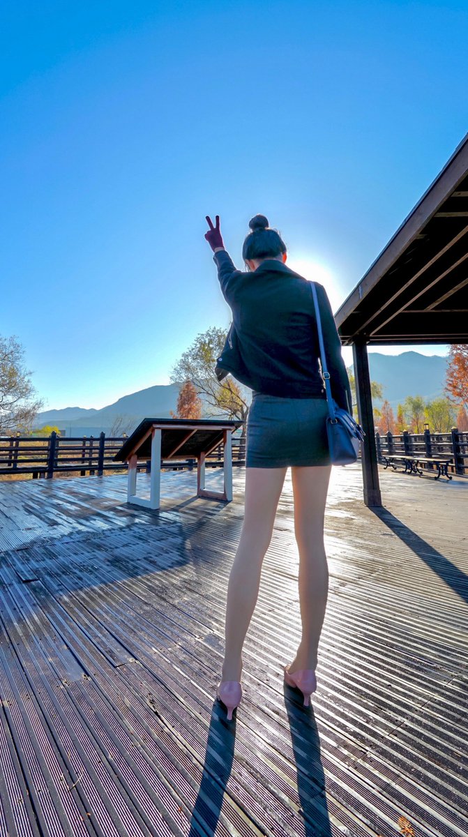 (4-말존나많) 저는 그 누구보다 아싸인생을 살았습니다 20대때는 항상 밥을 혼자먹으며 내가 문제가 있나 난 왜이럴까 너무 고통스러웠는데 시간이 좀 지나고보니까 제 길도 맞더라구요 좀 멀리 돌아왔지만 그 길도 나쁘진 않았습니다 그니까 아싸동생분들 누나 아니아니 형보고 힘내 짜샤 괜찮아ㅋㅋ