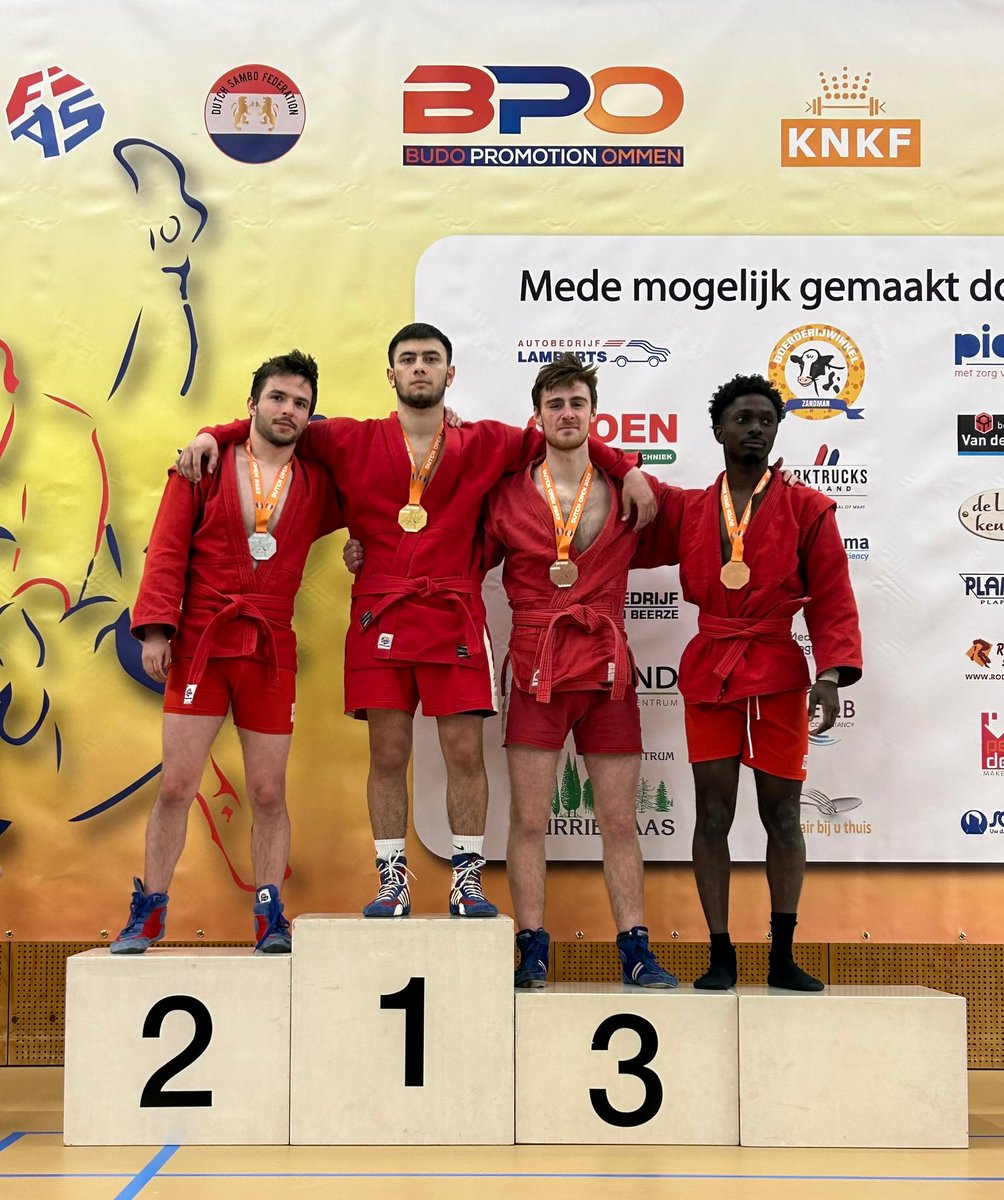 CFSambo's tweet photo. Gaudéric BAY (FRA / Sambo Fushan Kwoon)🥉et Nakar NAKA (FRA / Sambo Paris Université Club) 🥉Sambo combat sénior -71 kilos au tournoi international des Pays-Bas

#LeLeaderduSamboFrançais #sambo #sambolife #sportdecombat #martialclub #martialarts #martialtraining #combatsports https://t.co/9gffX9zXxa