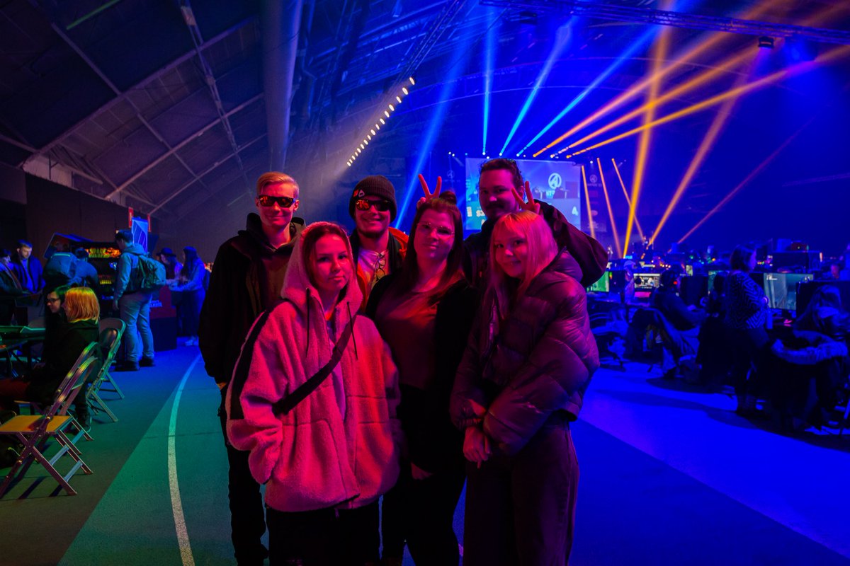 bucketbrawlgame's tweet image. Lantrek 2023 was a blast! Thanks to @AhlmanGames for showcasing our demo 🙏😇 #lantrek #devteam #indiegamedev #gamedev