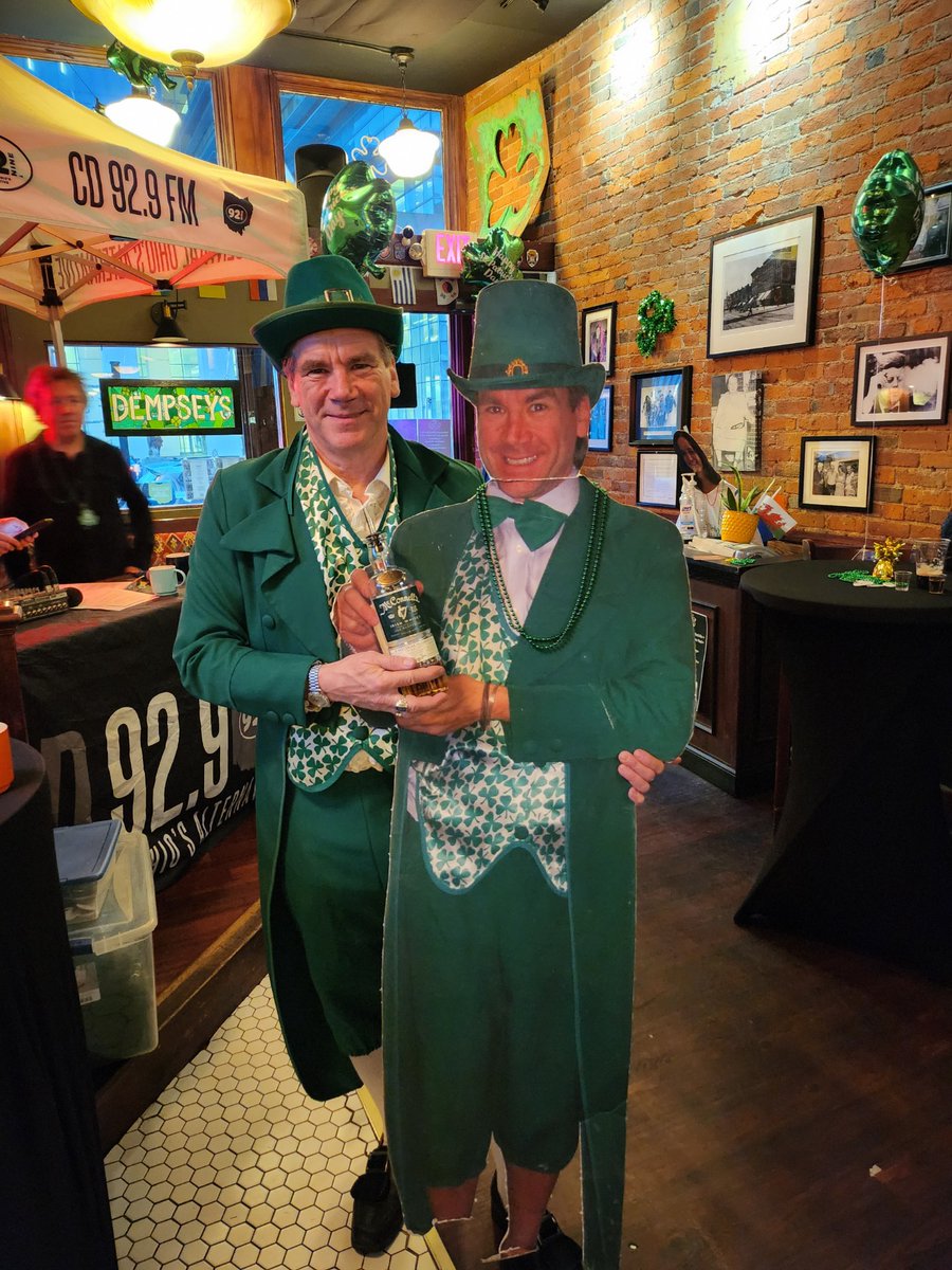 RADIORANDY's tweet photo. #HappyStPatricksDay 
Hopefully, my shillelagh isn't showing in these tight pants
The original #flatrandy and the #Original @CD929fm #randsanity #viptirip #StPatrickDay https://t.co/ggLu5WNGYF
