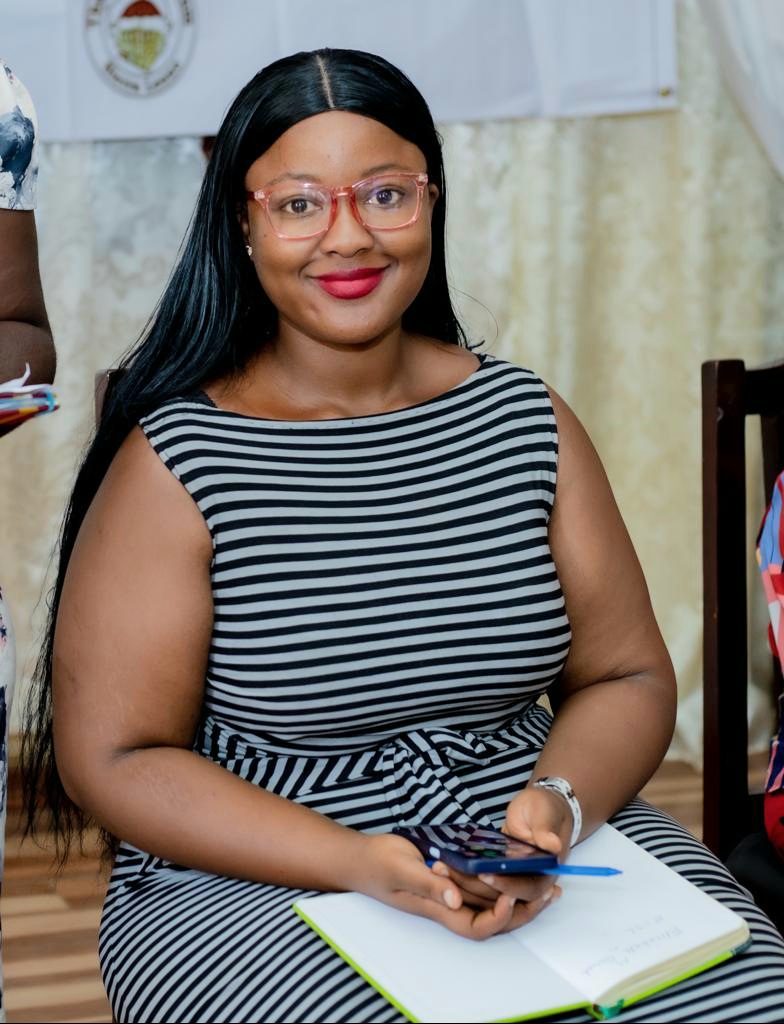 kargbosamesther's tweet photo. Self Confidence is my best outfit and it something I love to wear , Rock it and Own it to the fullest.

#SHELEADS SierraLeone.
#youngwomeninleadership. https://t.co/kHKPdZ2vVH