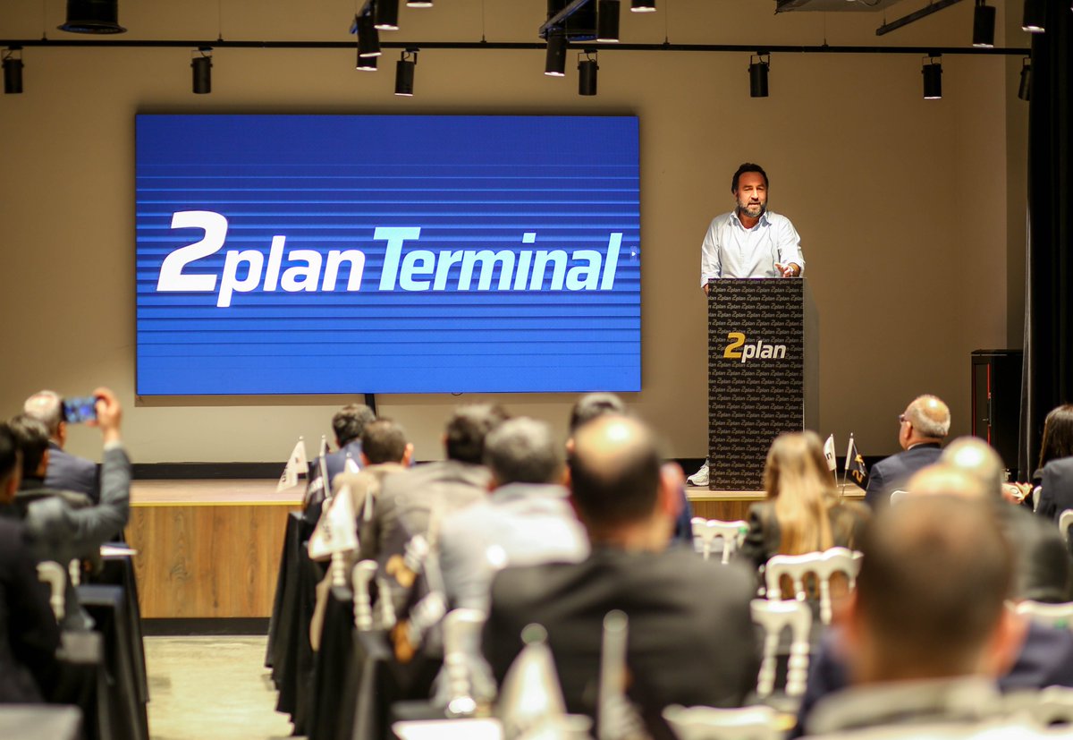 2plantr's tweet image. 2plan 3. Yetkili Satıcılar Toplantısı’nda birbirinden değerli konuklarımız ekonomik göstergeler, otomotiv sektörü ve 2. el piyasası ile ilgili görüşlerini ve değerlendirmelerini paylaştı.

#2plan #2planterminal #emreözpeynirci @EmreOzpeynirci