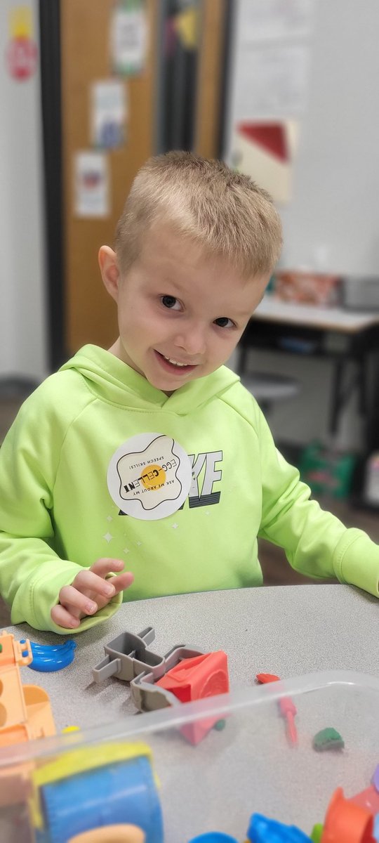 EricaSmithSLP's tweet photo. This friend mastered initial P and T sounds at the word level and earned a special sticker today! Great job!!!! 👏👏👏 https://t.co/olrt2hTgCB