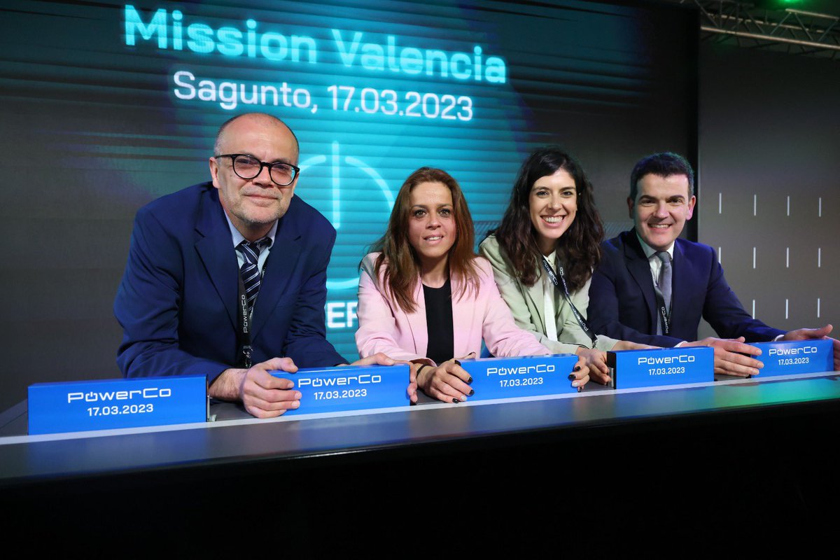 CarlagRicarte's tweet image. Después de toda una vida… mi particular batería política se agota en sólo diez días. La cuenta atrás arranca con un nudo en la garganta.

Inicio nueva etapa. Y vaya sarao de bienvenida.

#MissionValencia
#MissionPowerCo
#FutureFastForward