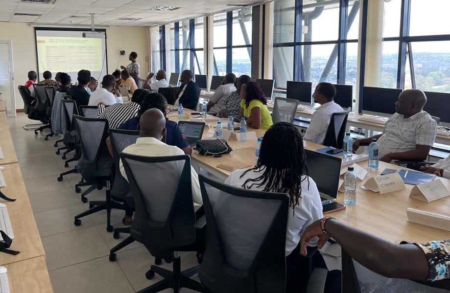 KNBStats's tweet photo. Earlier, Director Corporate Services Ms. Ann Mburu officiated the closing ceremony for 22 participants after successful completion of 2-week Basic Statistics Course supported by  @StatsSweden and @ONS. Trainees drawn from 11counties, @ImmigrationDept  @zamstats graduated. #Stats https://t.co/2mKi1HFqLZ