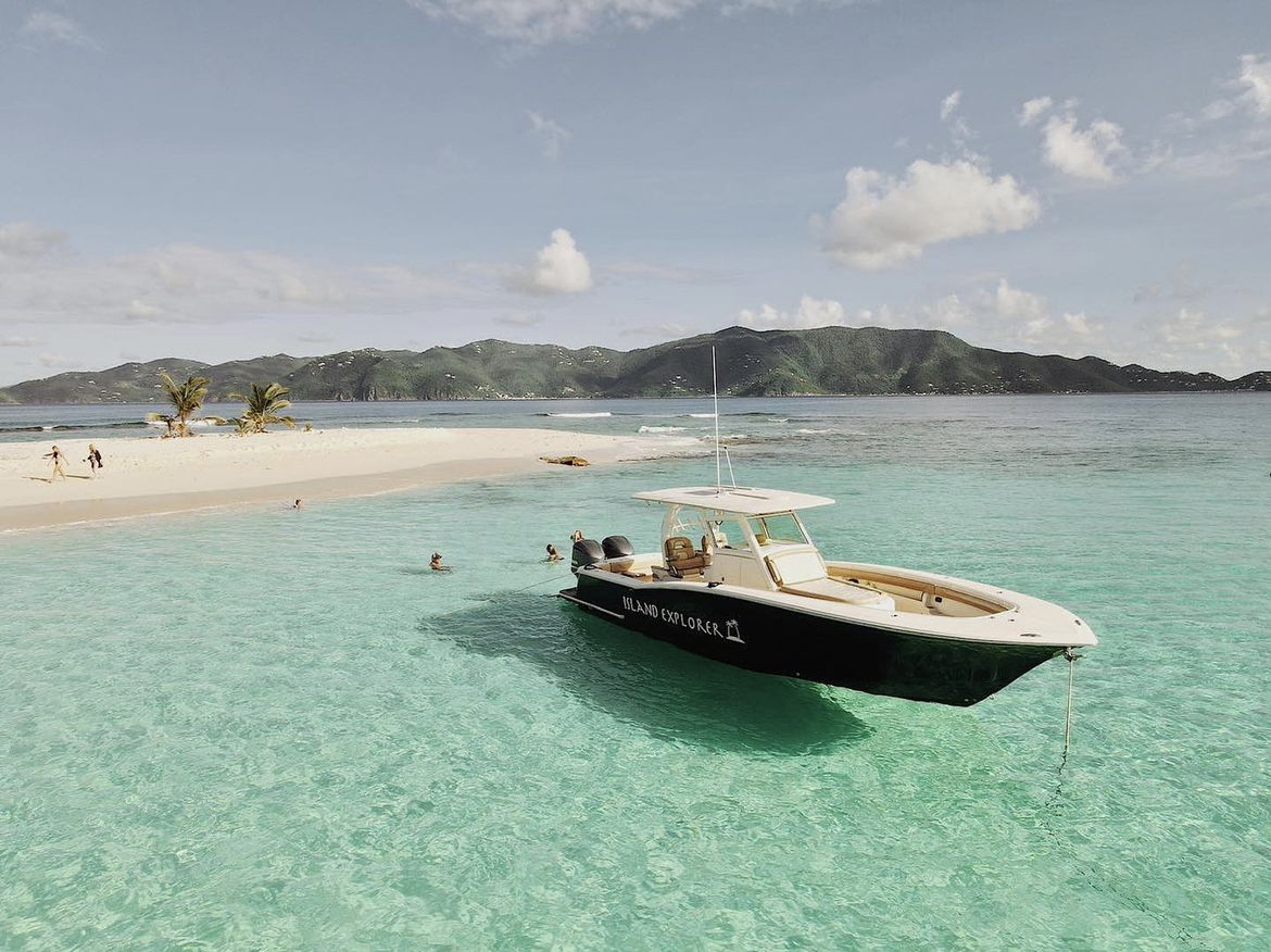 ScoutBoatsInc's tweet photo. You can’t buy happiness, but you can buy a boat…and take it to an island 😉 Where is your Scout taking you next, let us know!
-
📸 @islandexplorervi @lindsandmaxunderwater
#teamscoutboats #scoutboats #centerconsolesonly #dualconsoles #fishing #boating https://t.co/xnzEPqiJ4w