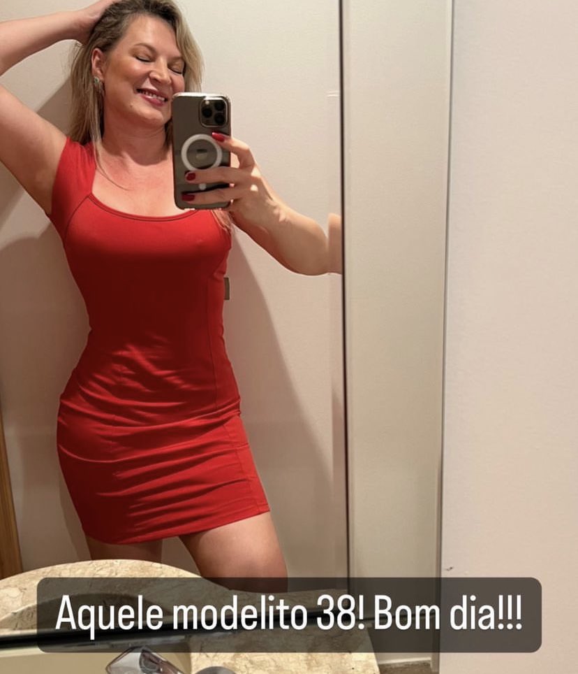 mttlim's tweet photo. me sentindo feia e bonita ao mesmo tempo vivo num chiaroscuro https://t.co/6lr6kU0tcA