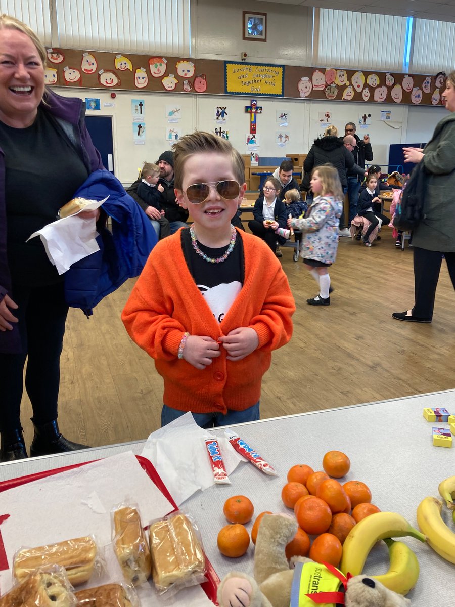ActiveTraveLou's tweet photo. Lots of celebrities came to St John’s infants active travel breakfast this morning! Freddie mercury, ABBA, Harry styles and a Gorilla from sing 🎤 @ATWirral @SustransNorth https://t.co/DTBKekqgm9