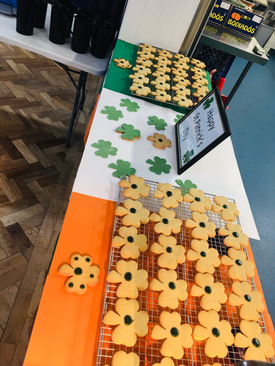 itstwelve15's tweet photo. St Patrick's Day at Holy Family https://t.co/Rk4FRkCxYO