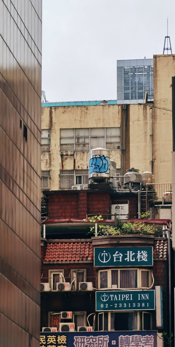 ToqaReign's tweet image. Touch down in Taipei super late the day before, luckily a beef noodle shop not far from the hostel is open 24h ( ˙˘˙ ) I will never forget this bowl of pure bliss at 11pm that evening