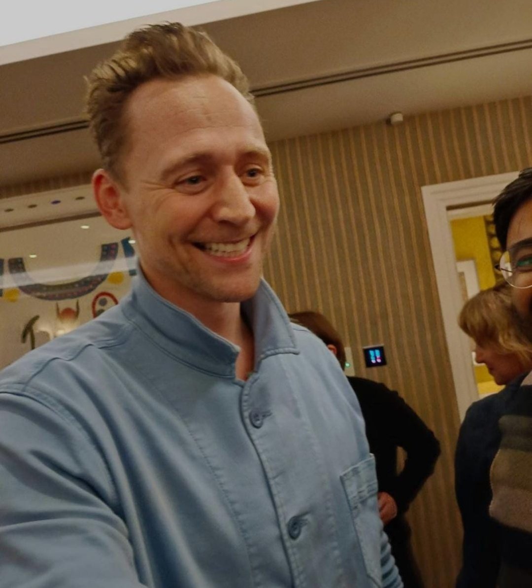 hiddlespughsafe's tweet photo. tom hiddleston and florence pugh recently!! https://t.co/vYhicypkob