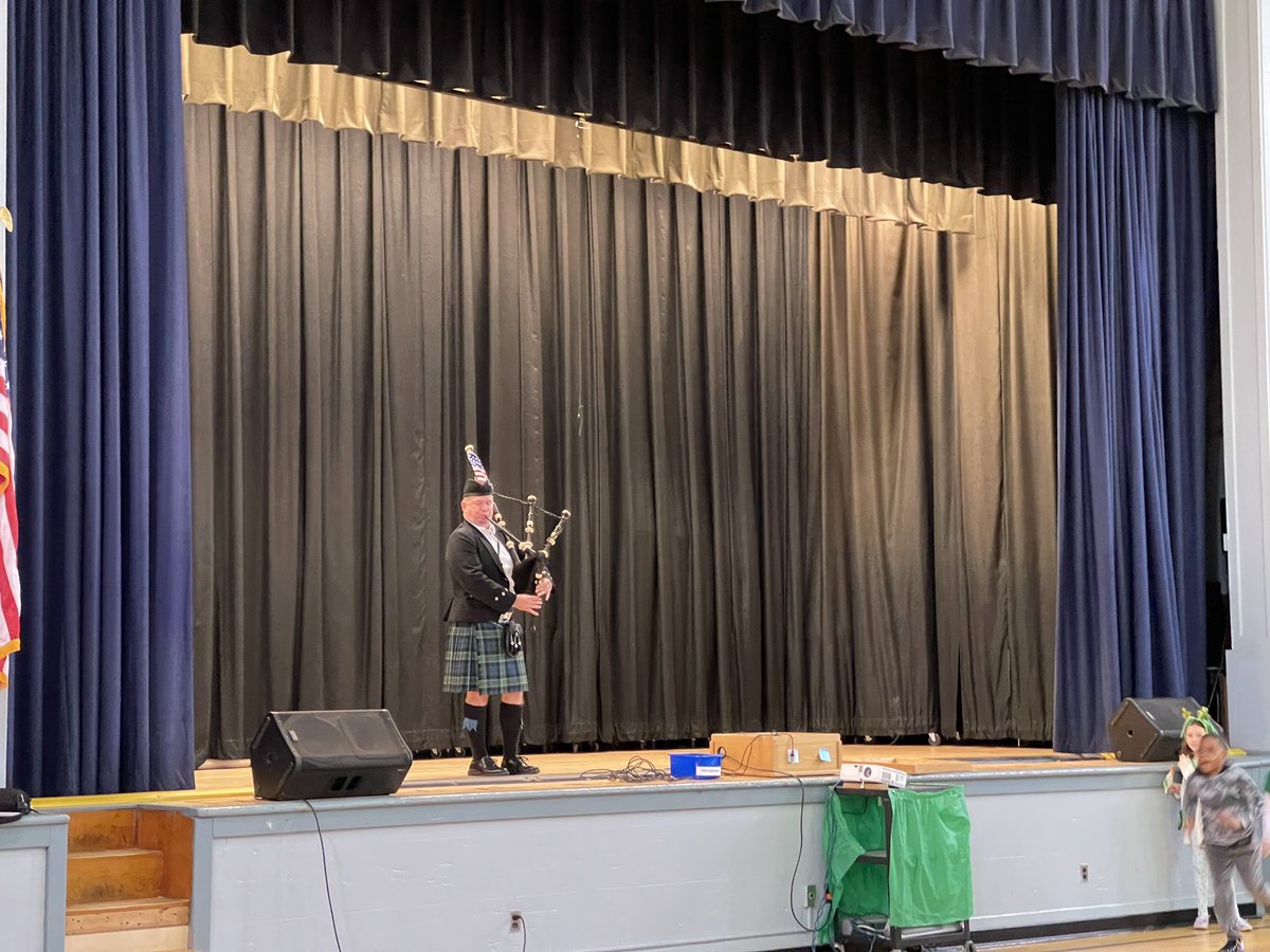 Happy St. Patrick’s Day from Bay Shore! Our students are celebrating with dance, music, and STEAM activities.