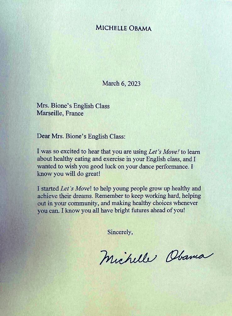 Clg_Ferry13_EDD's tweet photo. Michelle Obama nous souhaite bonne chance pour notre performance du 6 avril prochain #letsmove #ODD3 https://t.co/KEbzaKR7Ra