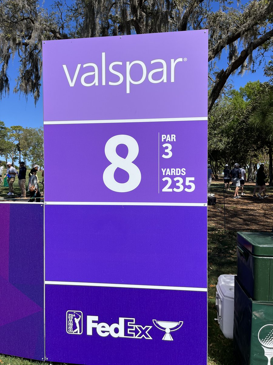 PGATOUR's tweet photo. How are you playing this hole? 🤔 https://t.co/7r9XXK1U8L