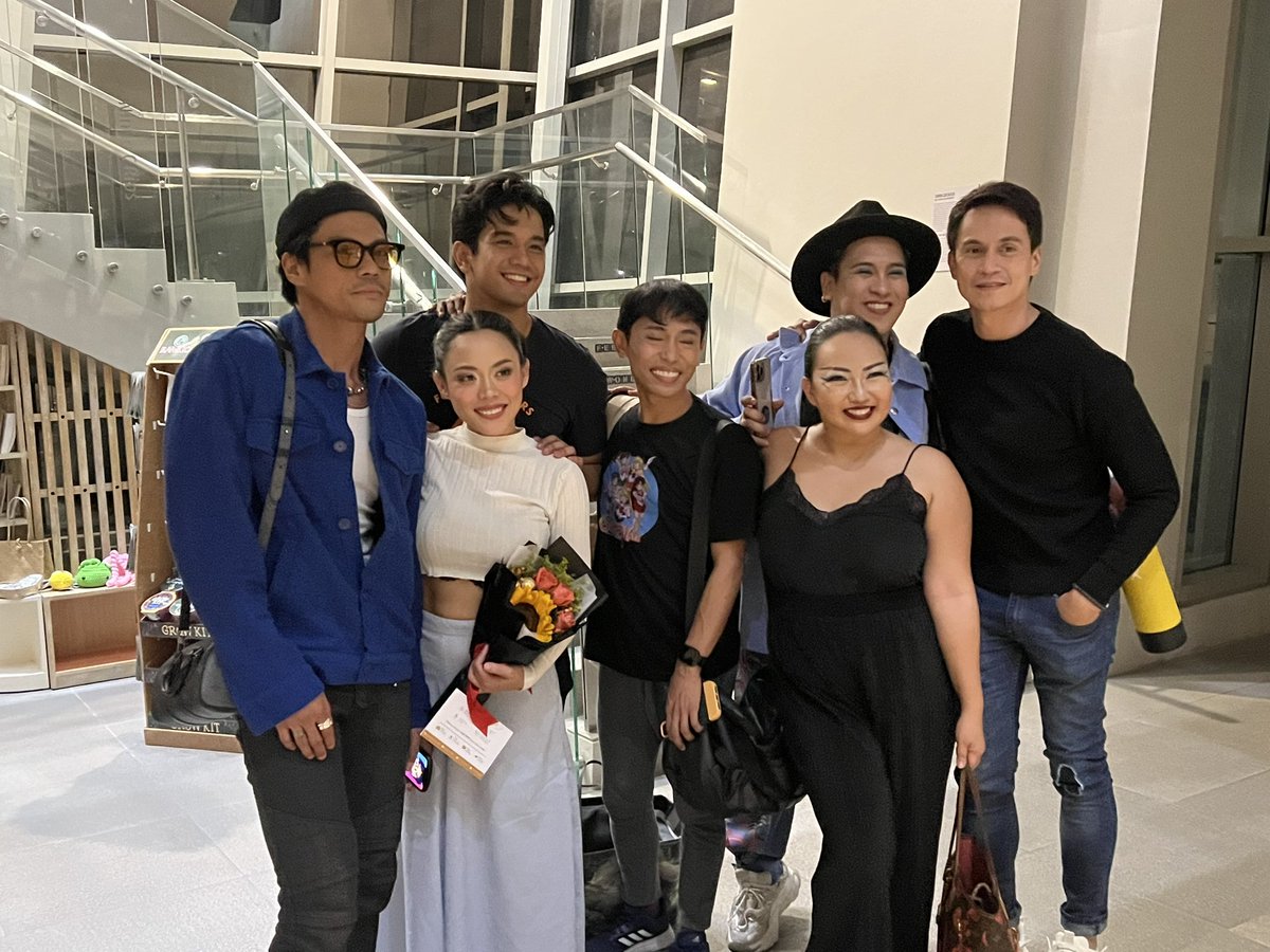 my_movieworld's tweet photo. Congratulations to the cast @kimsmolina @phipalmos #JuanCarlosGalano ๐๐ป๐๐ป๐๐ป๐๐ป
Zsazsa Zaturnah The Musicalโฆ Yun Lang! (Opening Night)
Runs from Mar 17 - Apr 2, 2023 at Doreen Black Black Box Theater
#ZSAZSATayoTayo
#ZSAZSAblueREP
#ZsazsaZaturnnah2023
#blueREP31st https://t.co/gzux2nEwMA