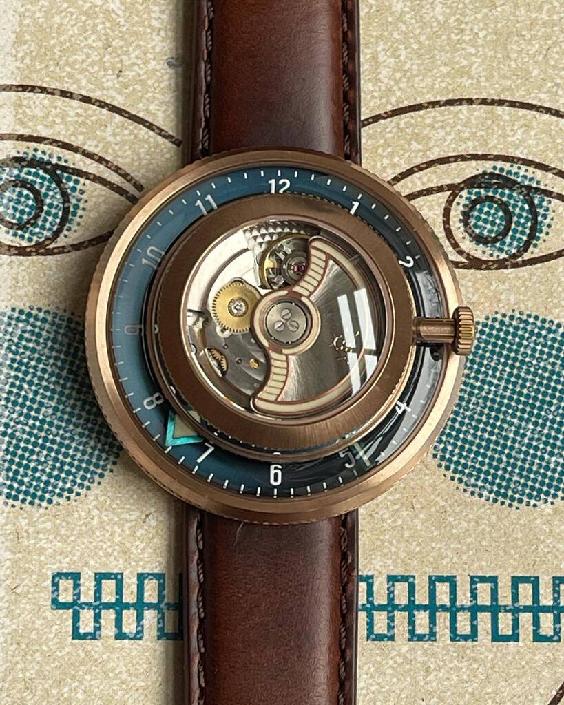 XericWatches's tweet photo. The upside down automatic #xericinvertor from @xericwatches. #xericwatches https://t.co/dhRfab1C10 https://t.co/8BOSj4pKRk