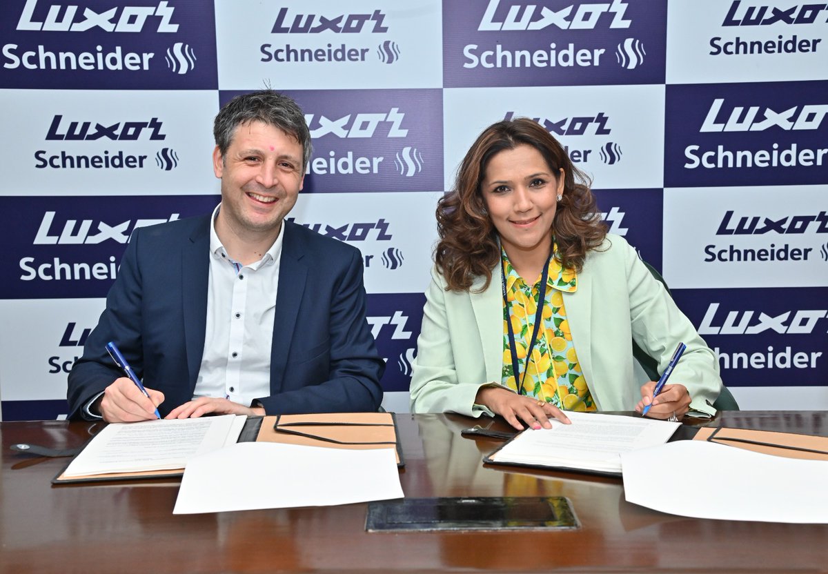 LuxorIndia's tweet photo. The finest writing instruments powered by the best of German technology are coming to India !
𝙇𝙪𝙭𝙤𝙧 𝙥𝙖𝙧𝙩𝙣𝙚𝙧𝙨 𝙬𝙞𝙩𝙝 𝙎𝙘𝙝𝙣𝙚𝙞𝙙𝙚𝙧 𝙋𝙚𝙣, 𝙂𝙚𝙧𝙢𝙖𝙣𝙮

Watch this space for more !
#Luxor #Schneiderpen #writing #technology #partnership #design #pens #India https://t.co/uGkrSgZ7pa