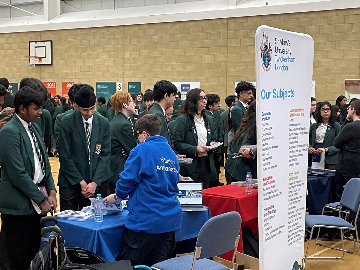 lgs_news's tweet photo. Year 11 attending our What Next? careers event this afternoon to find out more about top universities and apprenticeships. Great to see the students engaging #LGSConfident. Thank you to all the representatives, who have already seen Years 8, 10 and 12 today.... https://t.co/WpK9T5eKS5