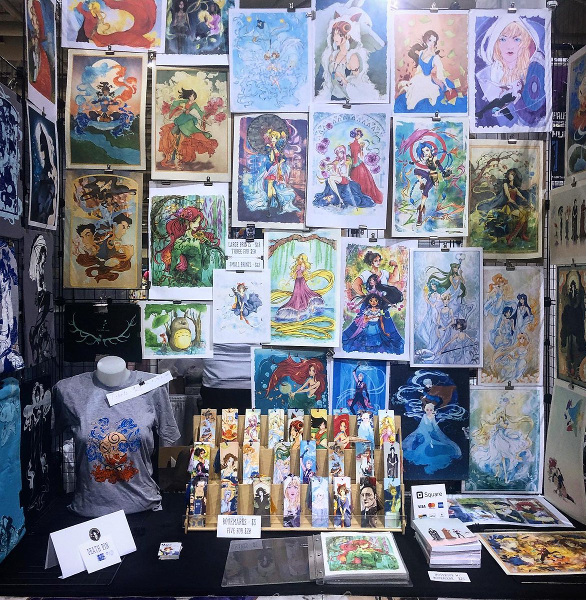 yienwyn's tweet photo. So excited! First day of #torontocomiccon ❤️I’m at table A2002 in Hall A. Please visit 💕😙 #yienyip #fanart #bookmarks #tshirts #posters https://t.co/XUXGjtDWFT