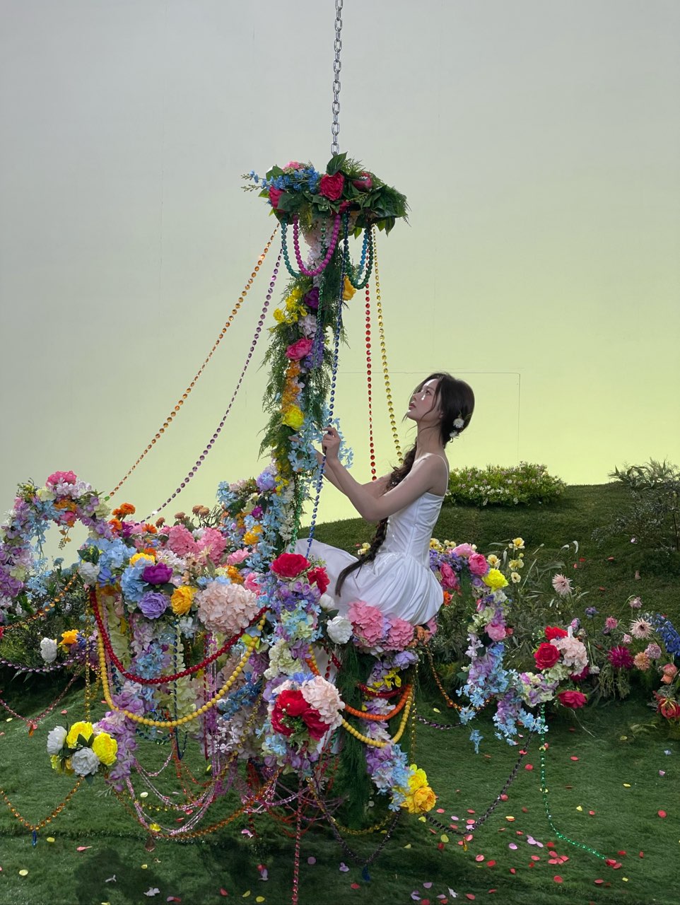 FrboI20aQAI9J6j?format=jpg&name=large