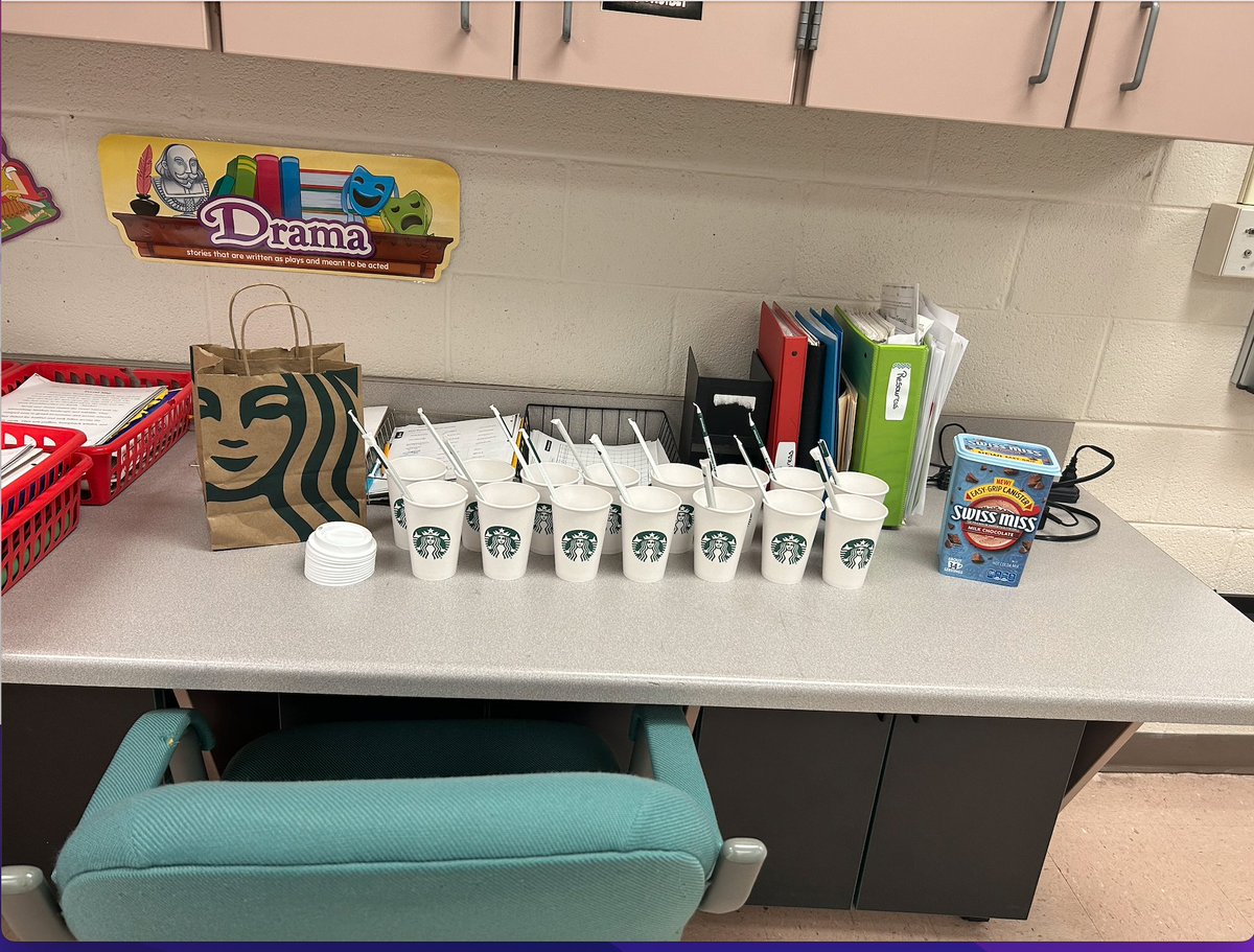 cwainwrightOQ's tweet photo. Enjoying our second annual Starbucks book tasting!! Love my reading students📗#OQ #sd113a #Starbucks https://t.co/gLUQ9JIeXr