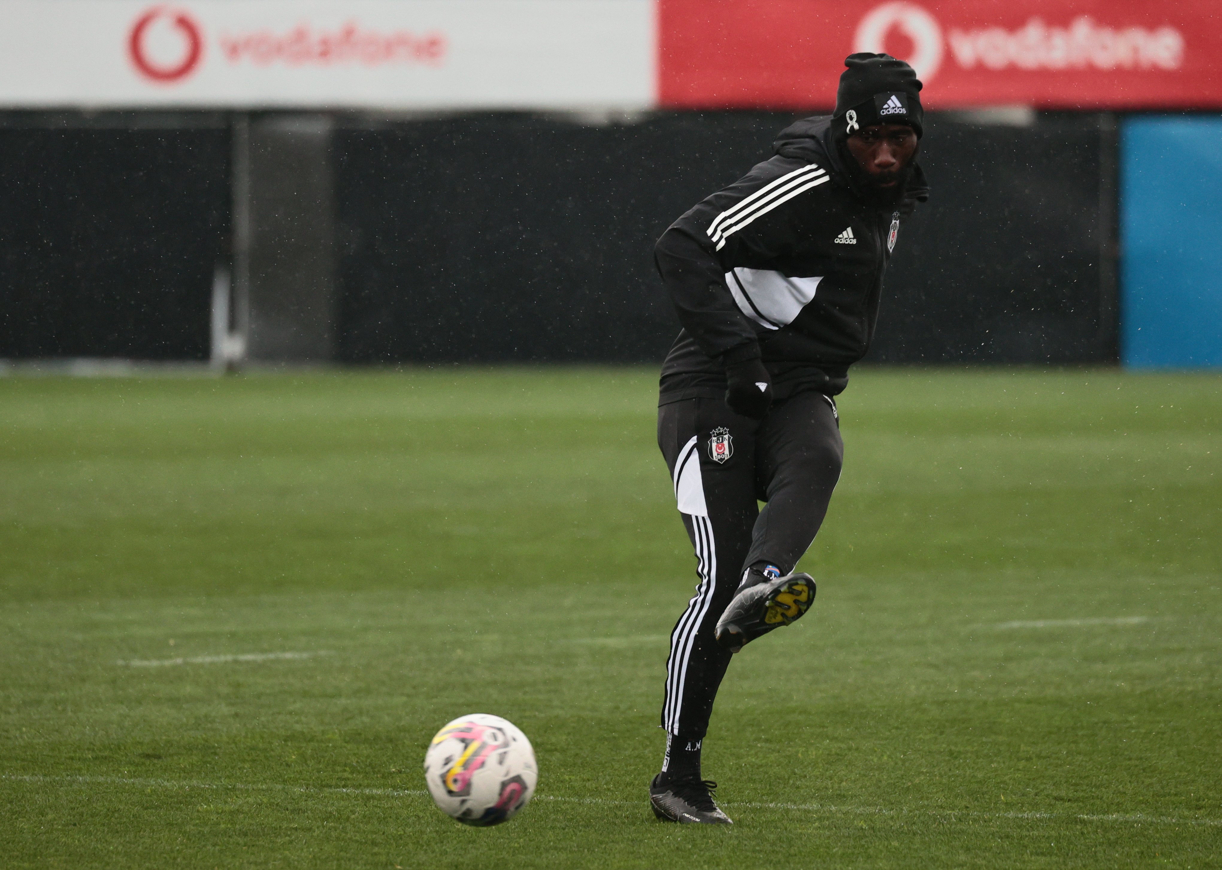 Beşiktaş JK on Instagram: İstanbulspor Maçı Biletleri Hakkında  Bilgilendirme Futbol A Takımımız, Spor Toto Süper Lig'in 26. haftasında, 18  Mart Cumartesi günü saat 19.00'da Vodafone Park'ta İstanbulspor ile  karşılaşacak. Karşılaşmanın biletleri, yarın (