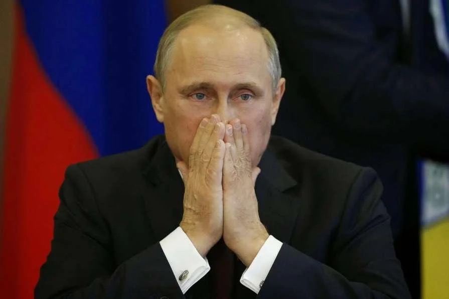UKR_token's tweet photo. #URGENTE

La Corte Penal Internacional (CPI) emitió este viernes orden de arresto en contra de el mandatario ruso, Vladimir Putin, por los crímenes cometidos en Ucrania. https://t.co/yU8rBEJ4Ls
