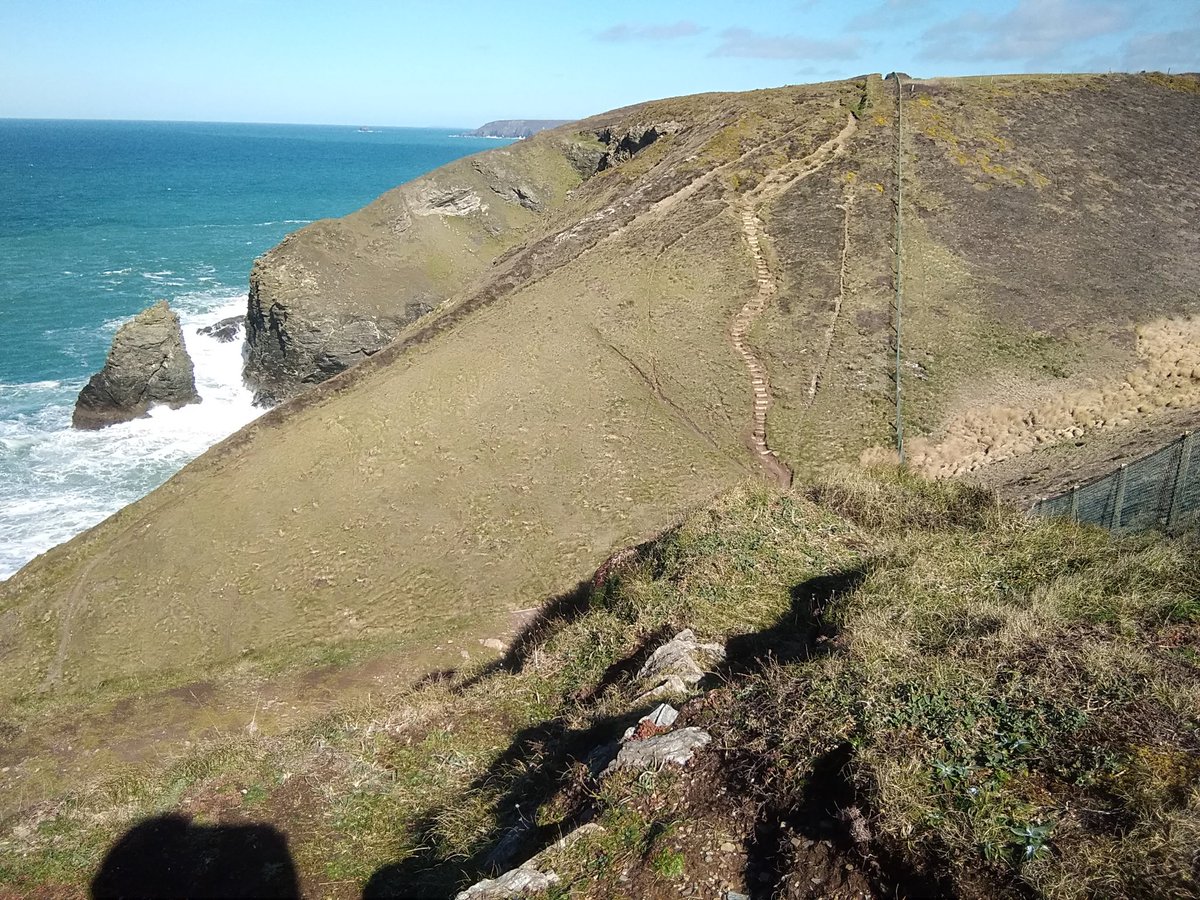 Thinking I'm getting the hang of semi-retirement. Walking the coast path a few days ago and now an afternoon drinking the cask beers at @VerdantBrew Tonight the 80s legends that are <a href="/ChinaCrisisUK/">China Crisis</a> <a href="/AcornPZ/">The Acorn</a>