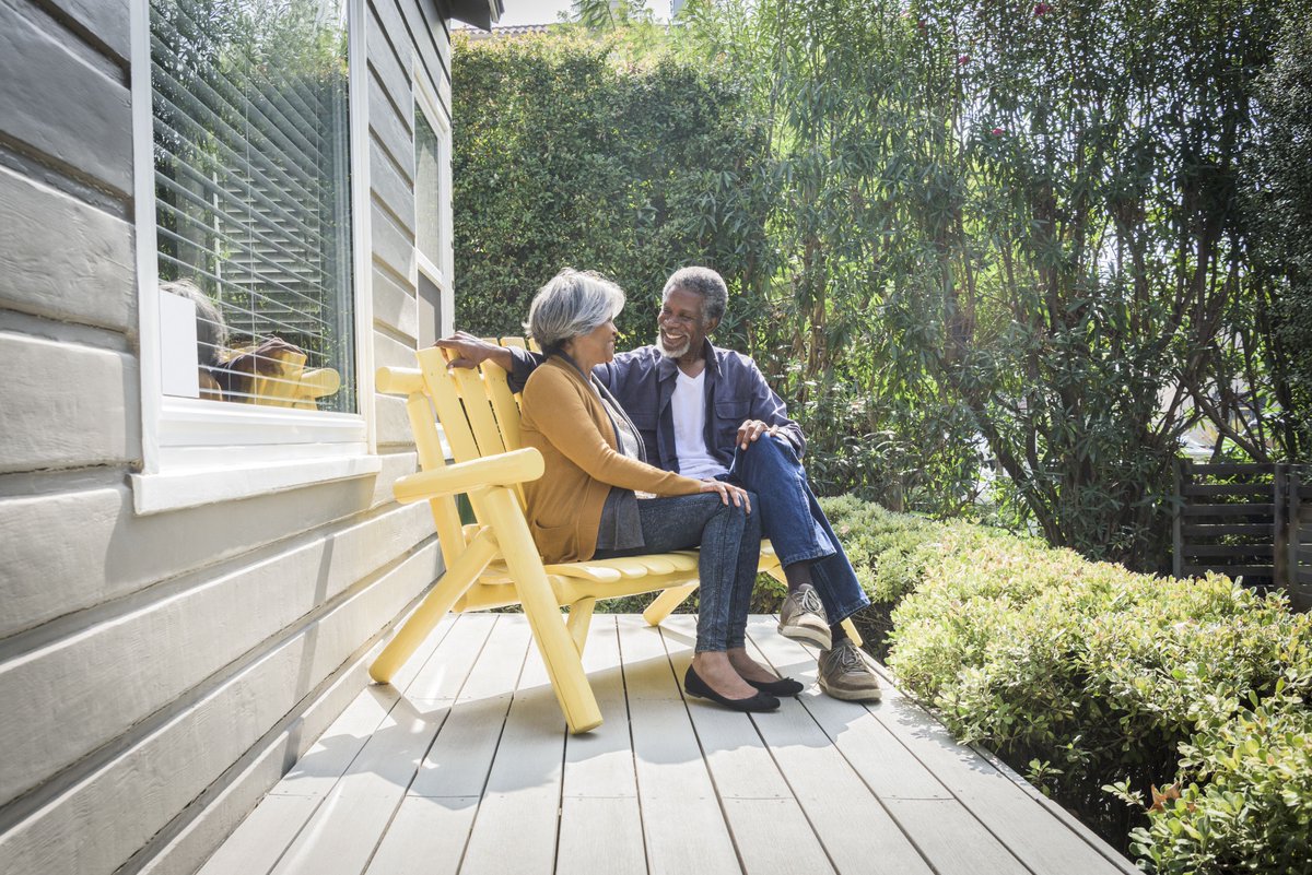 JulieTLee's tweet photo. Here's what older #homeowners should know about FHA reverse #mortgages before applying for one.  https://t.co/rADLAEtl6P https://t.co/fnyinBxNn9
