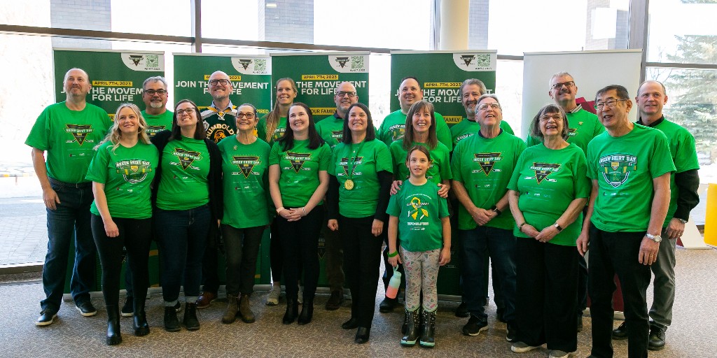 kidneymarch's tweet photo. #StPatricksDay🍀 Wear your #GreenShirtDay shirt &amp; start a conversation about #OrganDonation. Be an ambassador &amp; champion this movement of hope. @GreenShirtDay is April 7th. Let's inspire Canadians to talk to their family &amp; register. https://t.co/kdMIQokZFk https://t.co/j8fB3wpxMD