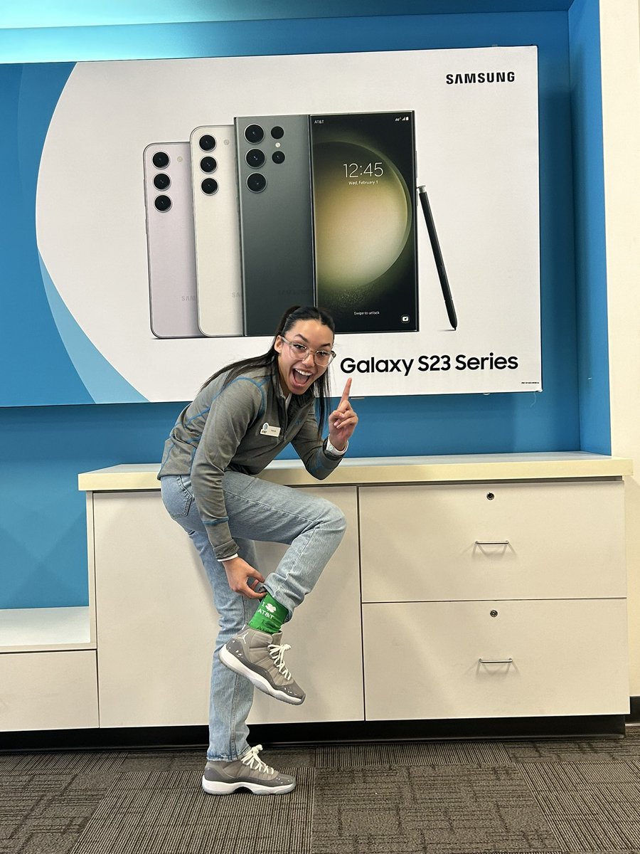 mtaylor (@mtaylor_1of1) on Twitter photo Canโt miss the hottest billboard aroundโฆ ๐ฅ๐ฅ๐ฅ #samsungmbb <a href="/OHPAunstOHPAble/">#unstOHPAble</a> <a href="/Matt__Rash/">Matt Rash</a> <a href="/kuhn3/">Kevin Kuhn</a> Canโt miss the hottest billboard aroundโฆ ๐ฅ๐ฅ๐ฅ #samsungmbb <a href="/OHPAunstOHPAble/">#unstOHPAble</a> <a href="/Matt__Rash/">Matt Rash</a> <a href="/kuhn3/">Kevin Kuhn</a>