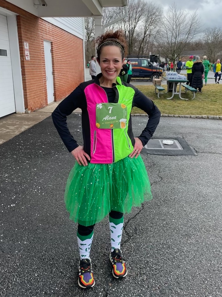 KornHynes's tweet photo. Here's a picture of our Art Director Alana at the  St. Paddy’s Day 5K Run organized by #superheroevents in Morristown last Saturday! 

Happy Saint Patrick’s Day everyone! May the luck of the Irish be with you! 
#StPatricksDay2023 #StPatrickDay #marketing #advertisingagency #team https://t.co/H7x926zWdF