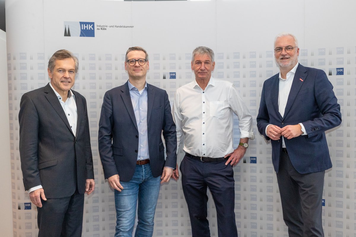 hwk_koeln's tweet photo. „Es braucht sehr viel mehr Dialog“, sagt HGF @gduin mit Blick auf die Arbeit des Kölner Ratsbündnisses, die heute vom „Bündnis der Wirtschaft“ bewertet wurde: 
„Stadtverwaltung &amp; -politik müssen Bürger*innen &amp; Wirtschaft viel stärker in ihre Entscheidungen mit einbeziehen.“ https://t.co/sGvepF24hs
