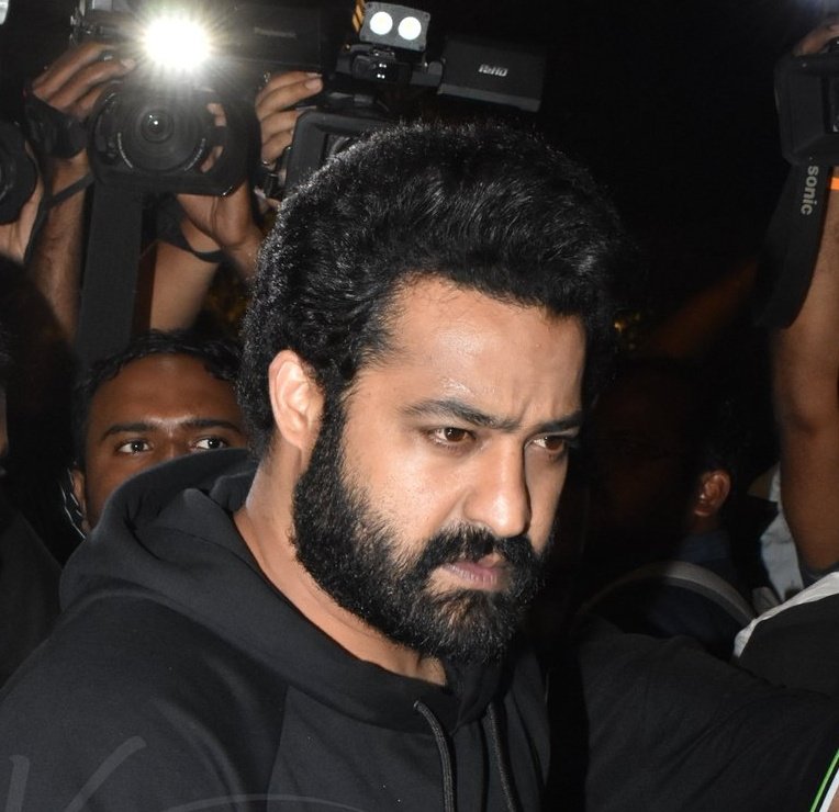 ManaCinema.com tweet media