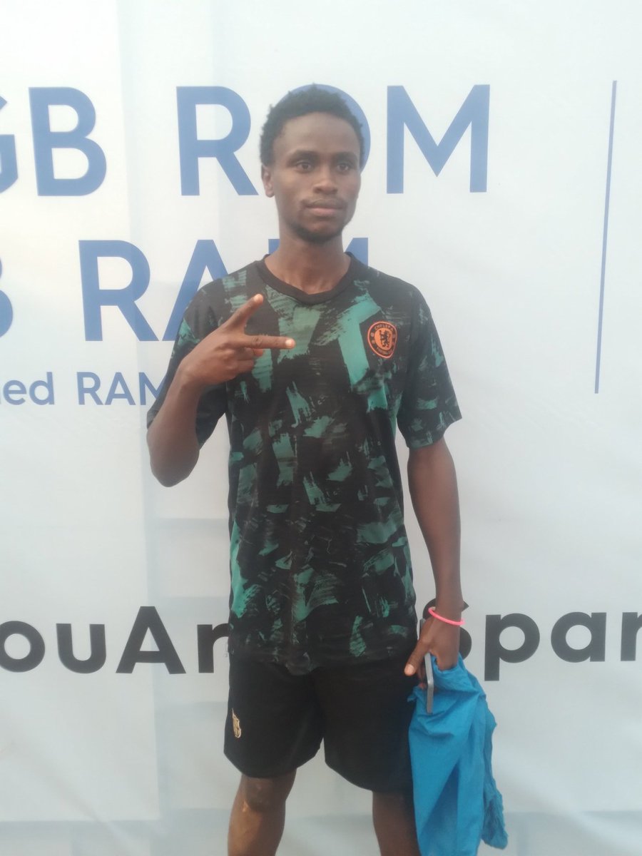 OwinoOgutu2's tweet image. Karibu spark 10 launch concert 
@UoN
#GlowAsYouAre
#Spark10