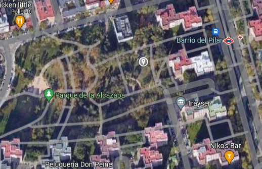 AlexThunder197's tweet photo. @Lineamadrid nido de procesionarias en el parque de la Alcazaba en Barrio del Pilar, un peligro para niños y perros un año más. https://t.co/NHpRv5Vohc